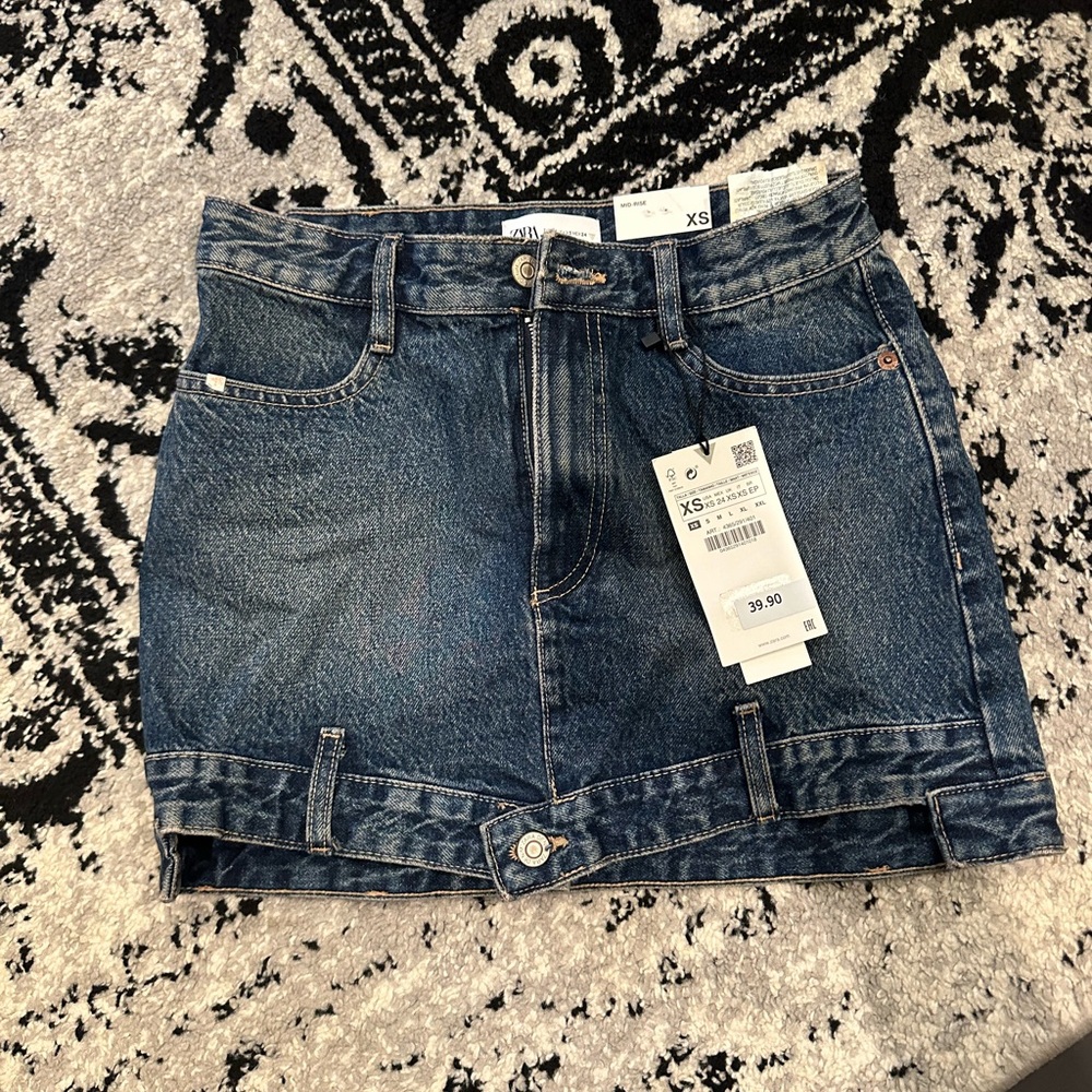 ZARA denim skirt, NWT, size XS